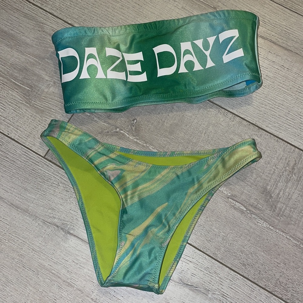 Daze Dayz small smock set green blue logo front strapless swim & bottoms